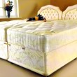 CONSTANCE_ZIP_LINK_350